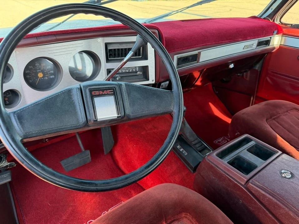 1987 GMC Jimmy 2nd Gen - Image 10 of 20
