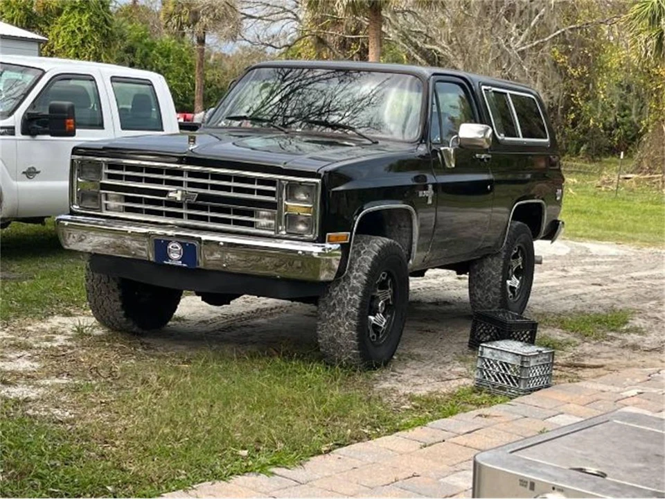 1987 GMC Jimmy 2nd Gen - Image 5 of 5