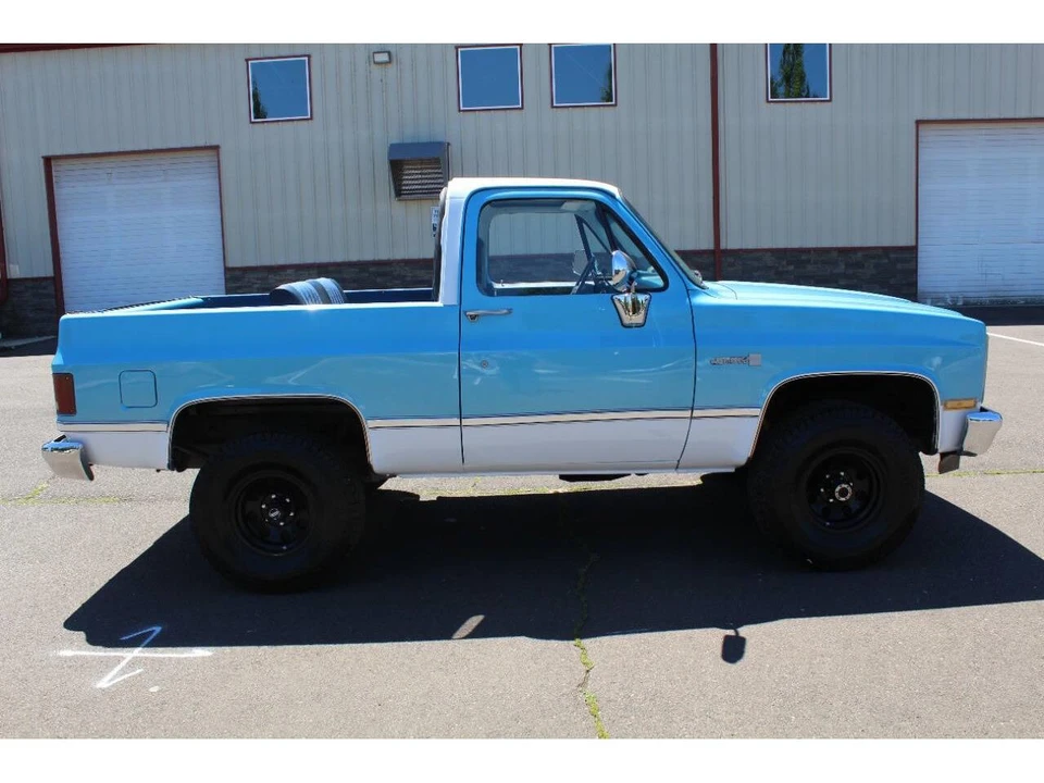 1987 GMC Jimmy 2nd Gen - Image 15 of 31