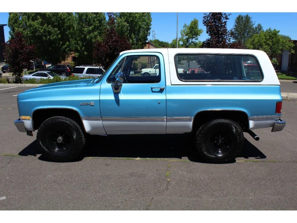 1987 GMC Jimmy 2nd Gen - Image 2 of 31