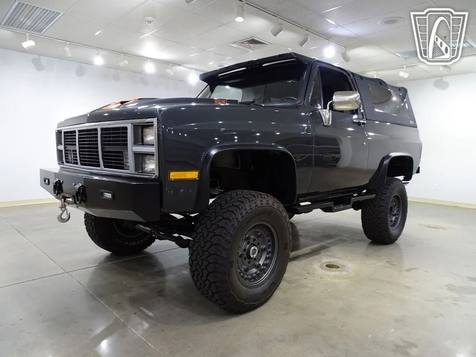 1987 GMC Jimmy 2nd Gen - Image 5 of 21