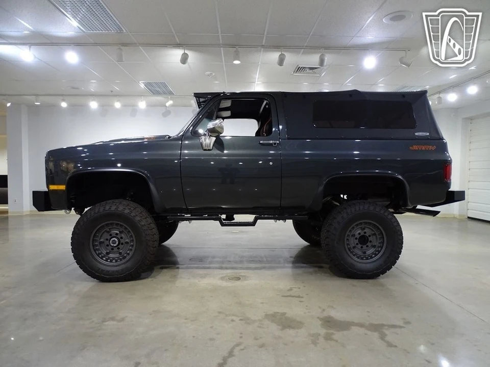 1987 GMC Jimmy 2nd Gen - Image 8 of 21