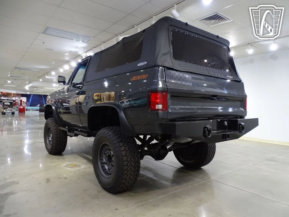 1987 GMC Jimmy 2nd Gen - Image 11 of 21