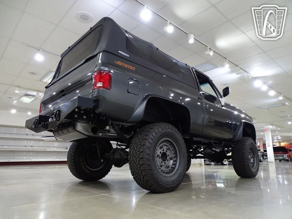 1987 GMC Jimmy 2nd Gen - Image 18 of 21
