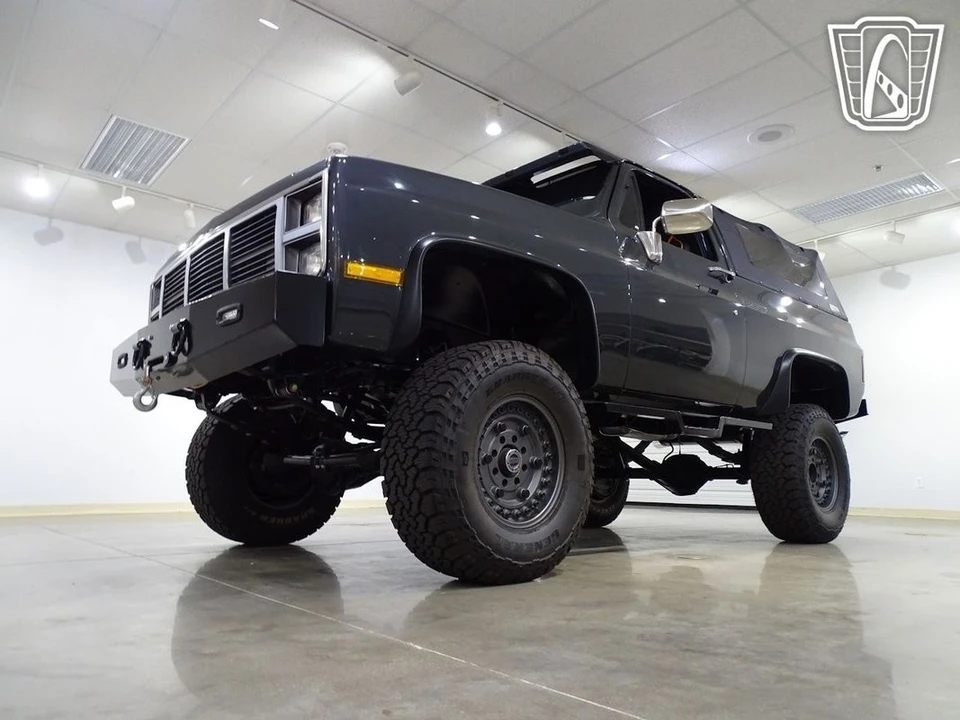 1987 GMC Jimmy 2nd Gen - Image 7 of 12