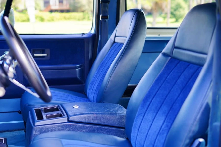 1987 GMC Jimmy 2nd Gen - Image 4 of 13