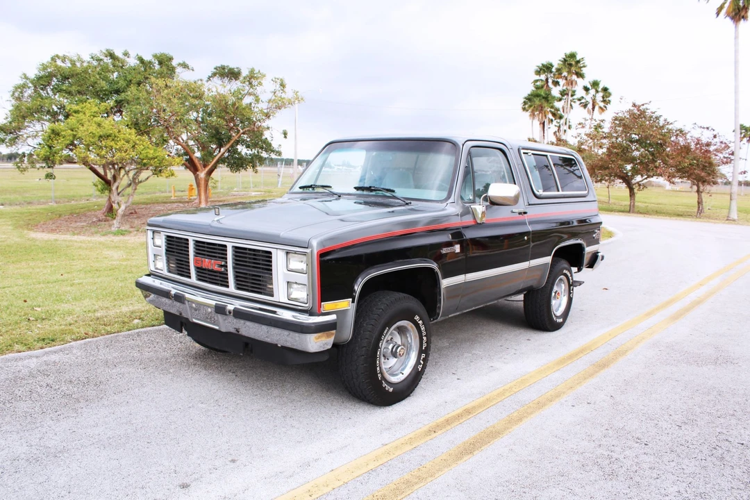 1987 GMC Jimmy 2nd Gen - Image 11 of 31