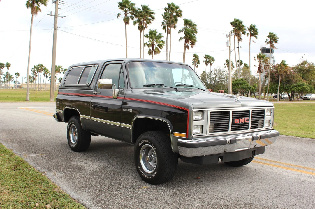 1987 GMC Jimmy 2nd Gen - Image 17 of 31