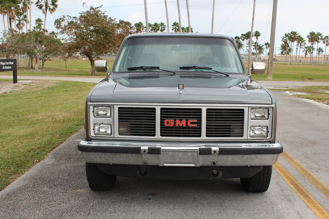 1987 GMC Jimmy 2nd Gen - Image 18 of 31