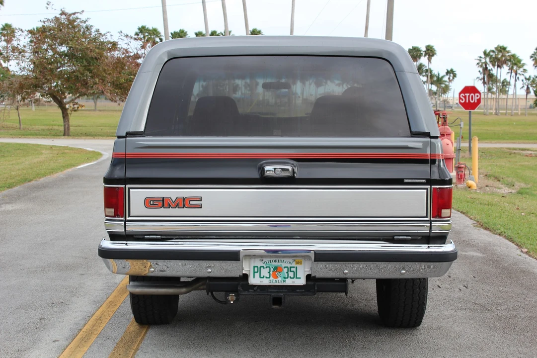 1987 GMC Jimmy 2nd Gen - Image 23 of 31