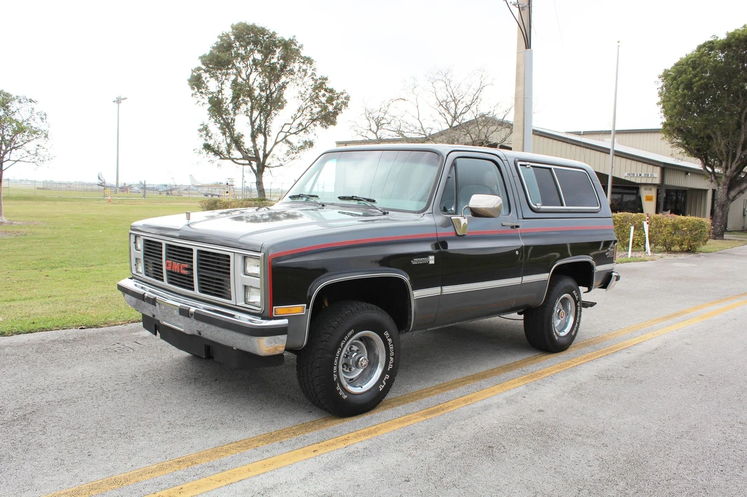 1987 GMC Jimmy 2nd Gen - Image 26 of 31