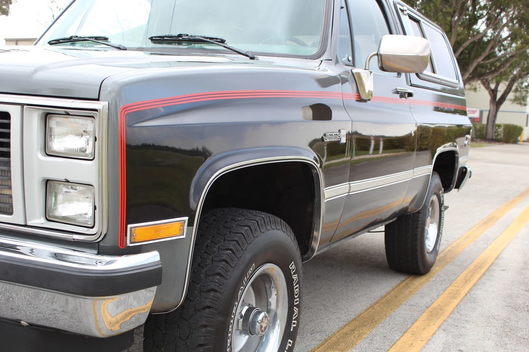 1987 GMC Jimmy 2nd Gen - Image 27 of 31