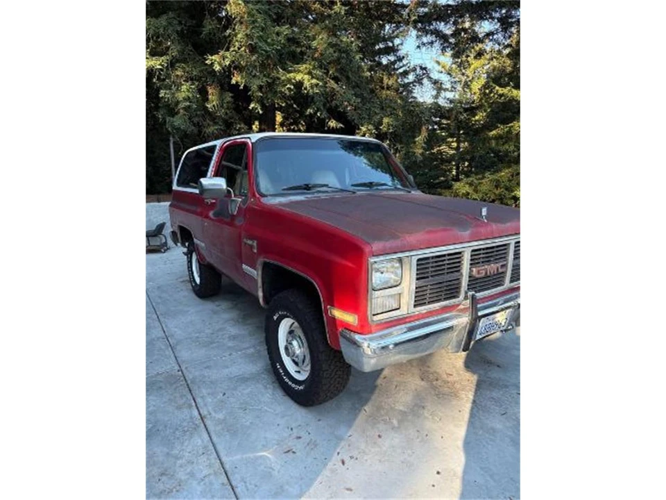 1987 GMC Jimmy 2nd Gen - Image 2 of 9