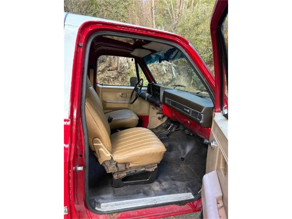 1987 GMC Jimmy 2nd Gen - Image 6 of 9