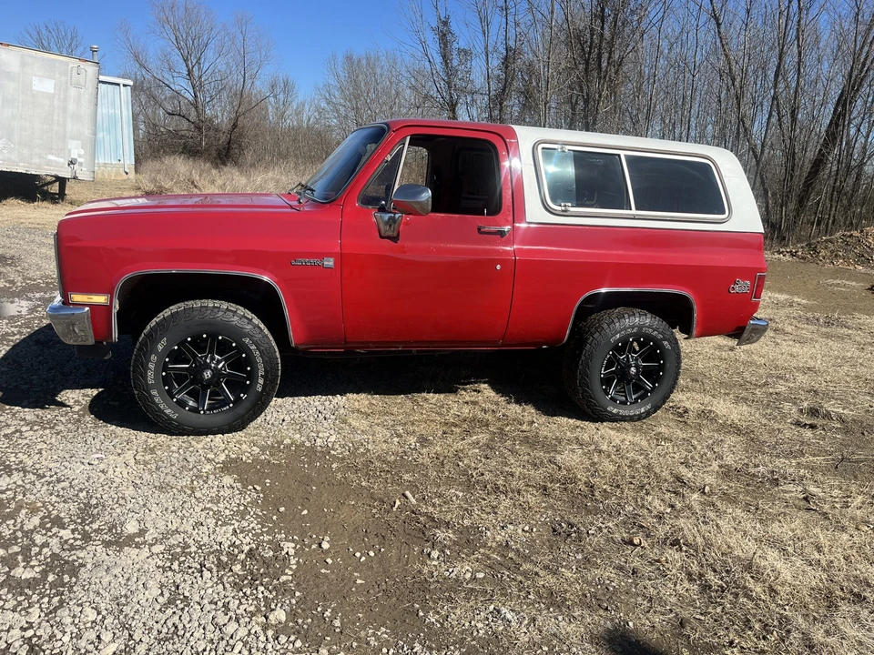1987 GMC Jimmy 2nd Gen - Image 13 of 31