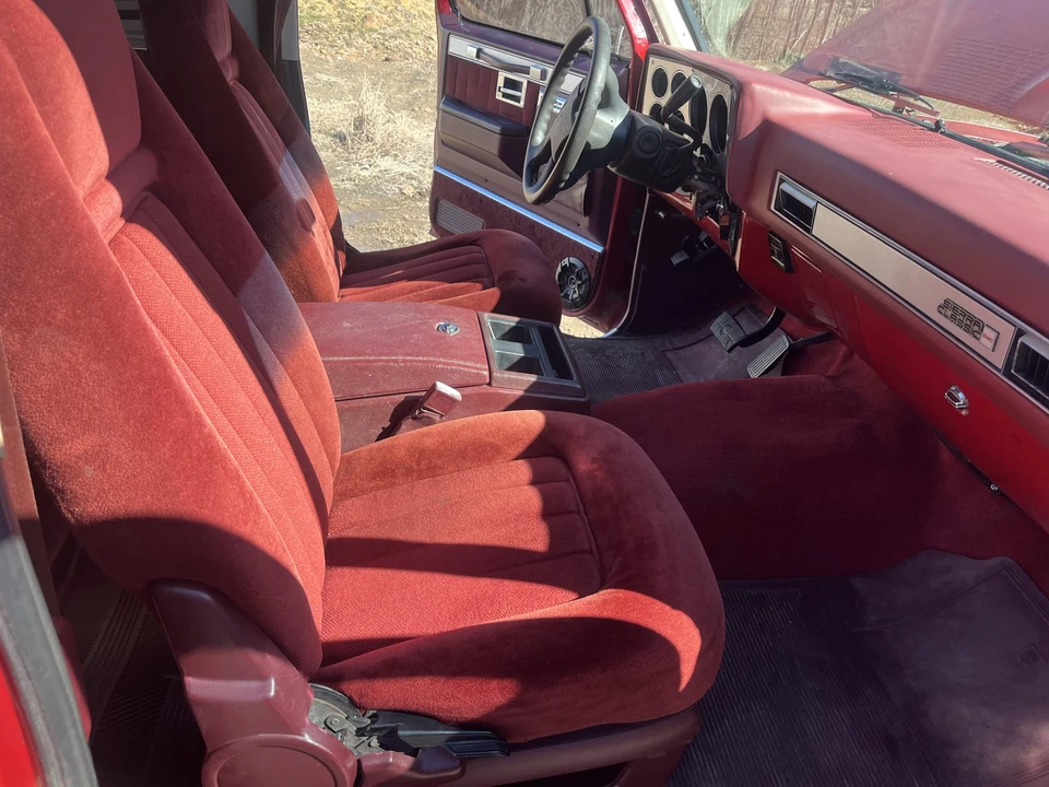 1987 GMC Jimmy 2nd Gen - Image 21 of 31