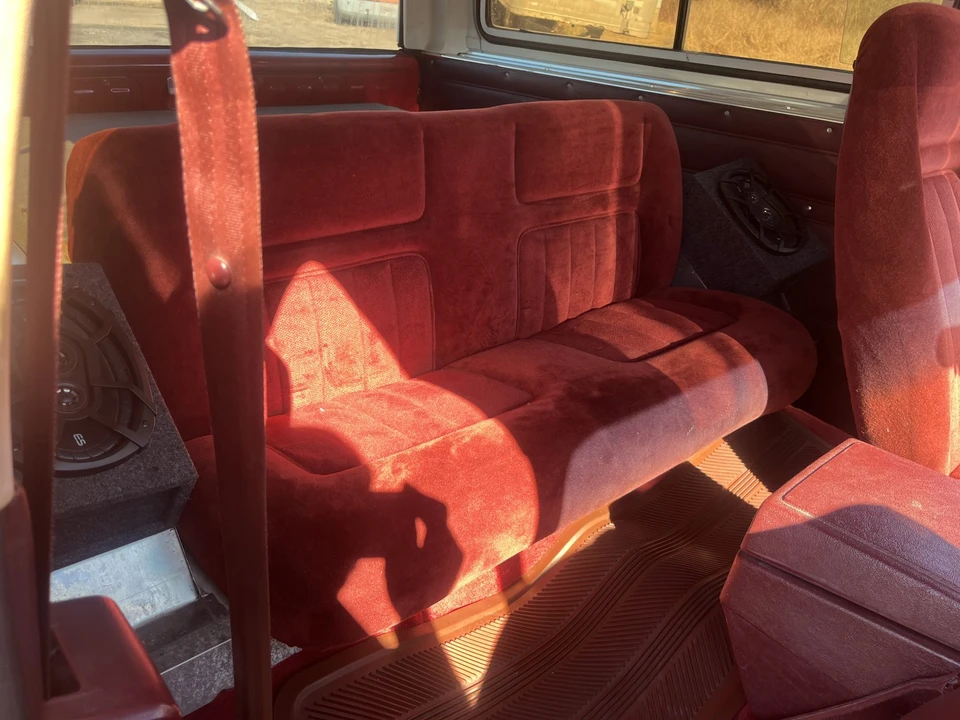 1987 GMC Jimmy 2nd Gen - Image 25 of 31