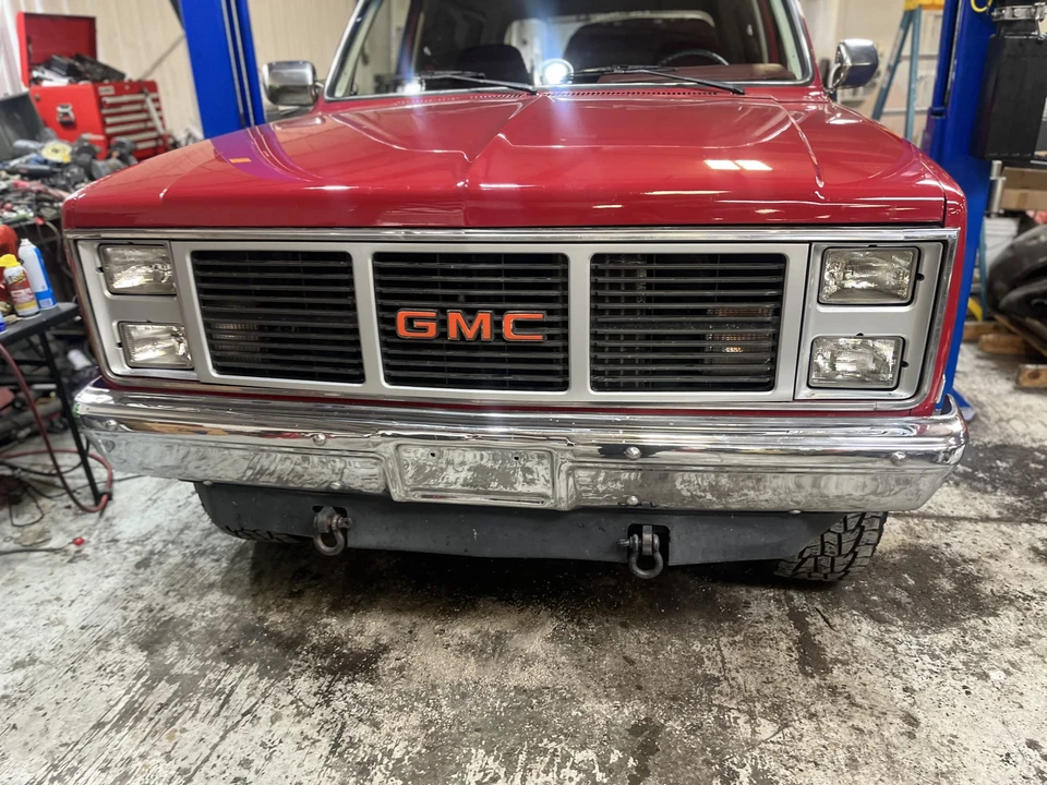 1987 GMC Jimmy 2nd Gen - Image 16 of 31