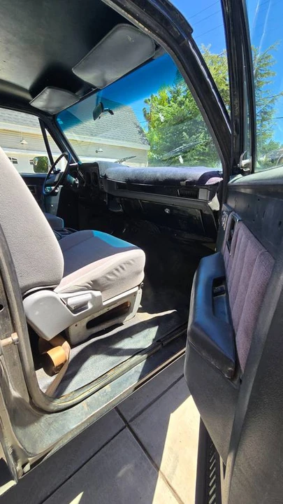 1987 GMC Jimmy 2nd Gen - Image 9 of 12