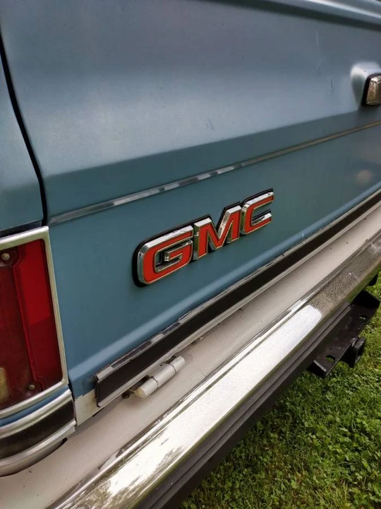 1987 GMC Jimmy 2nd Gen - Image 9 of 20
