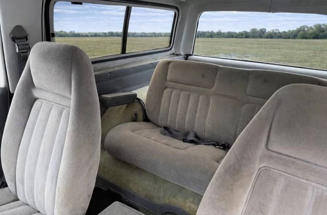 1987 GMC Jimmy 2nd Gen - Image 5 of 7