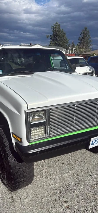 1987 GMC Jimmy 2nd Gen - Image 5 of 10