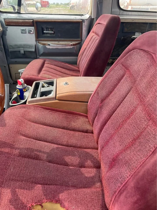 1987 GMC Jimmy 2nd Gen - Image 7 of 10
