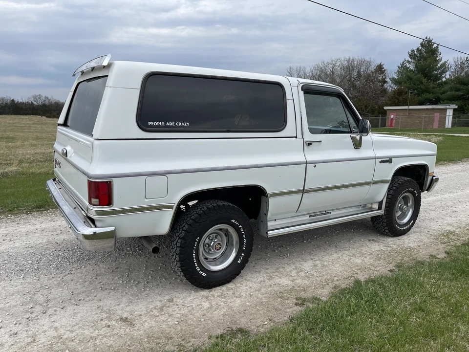 1987 GMC Jimmy 2nd Gen - Image 4 of 31