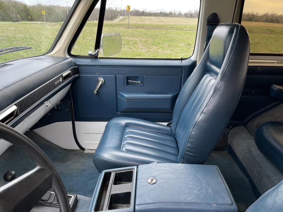 1987 GMC Jimmy 2nd Gen - Image 24 of 31