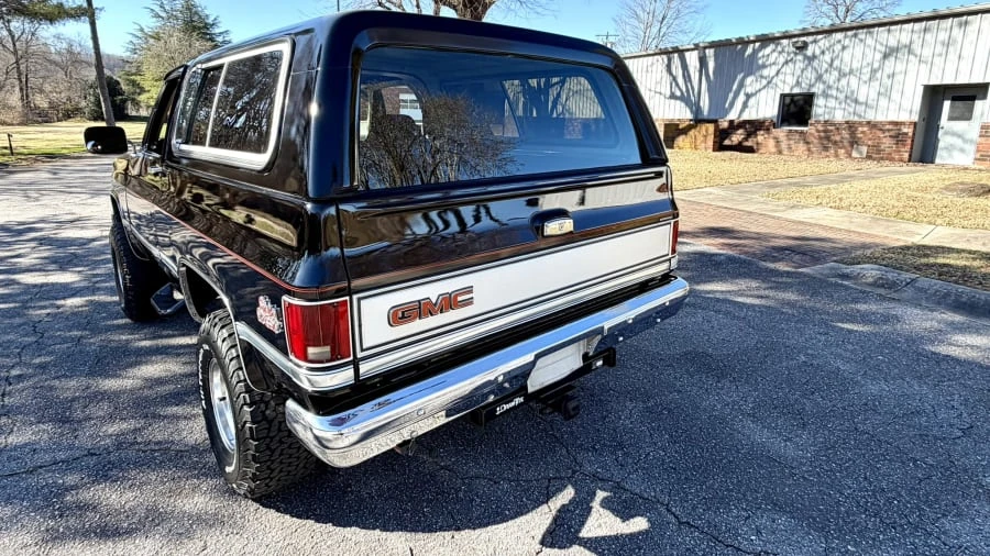 1987 GMC Jimmy 2nd Gen - Image 15 of 26