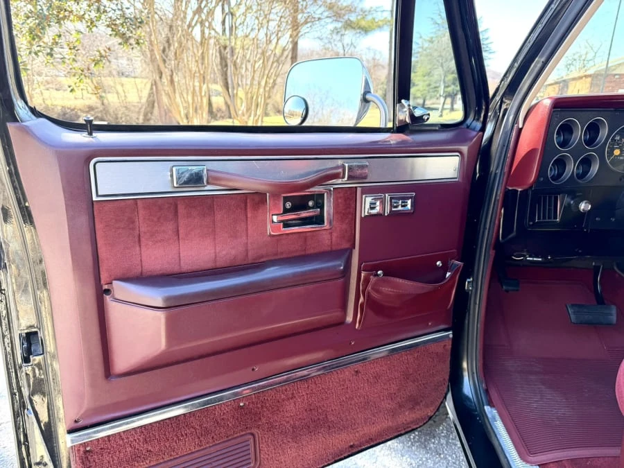 1987 GMC Jimmy 2nd Gen - Image 17 of 26