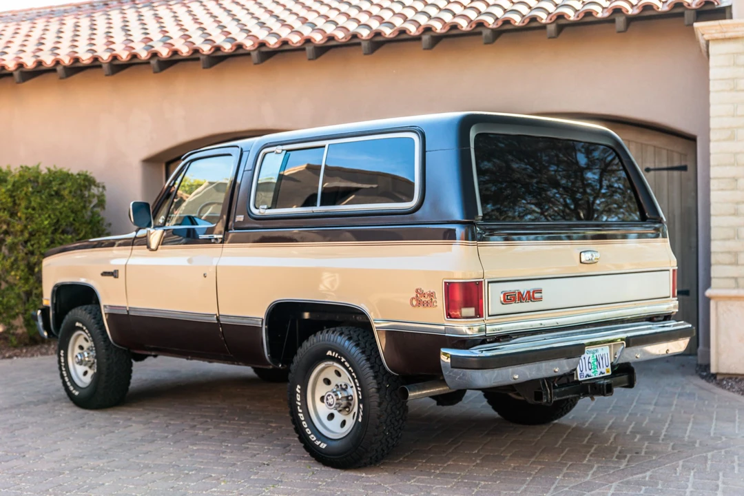 1987 GMC Jimmy 2nd Gen - Image 4 of 31
