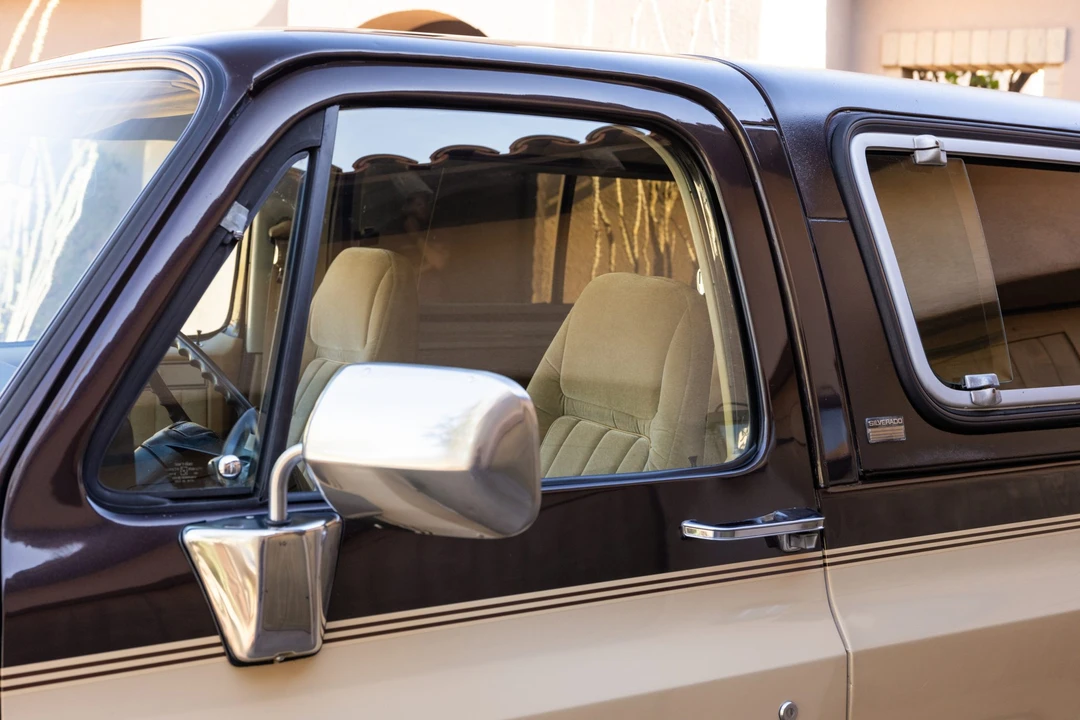 1987 GMC Jimmy 2nd Gen - Image 19 of 31