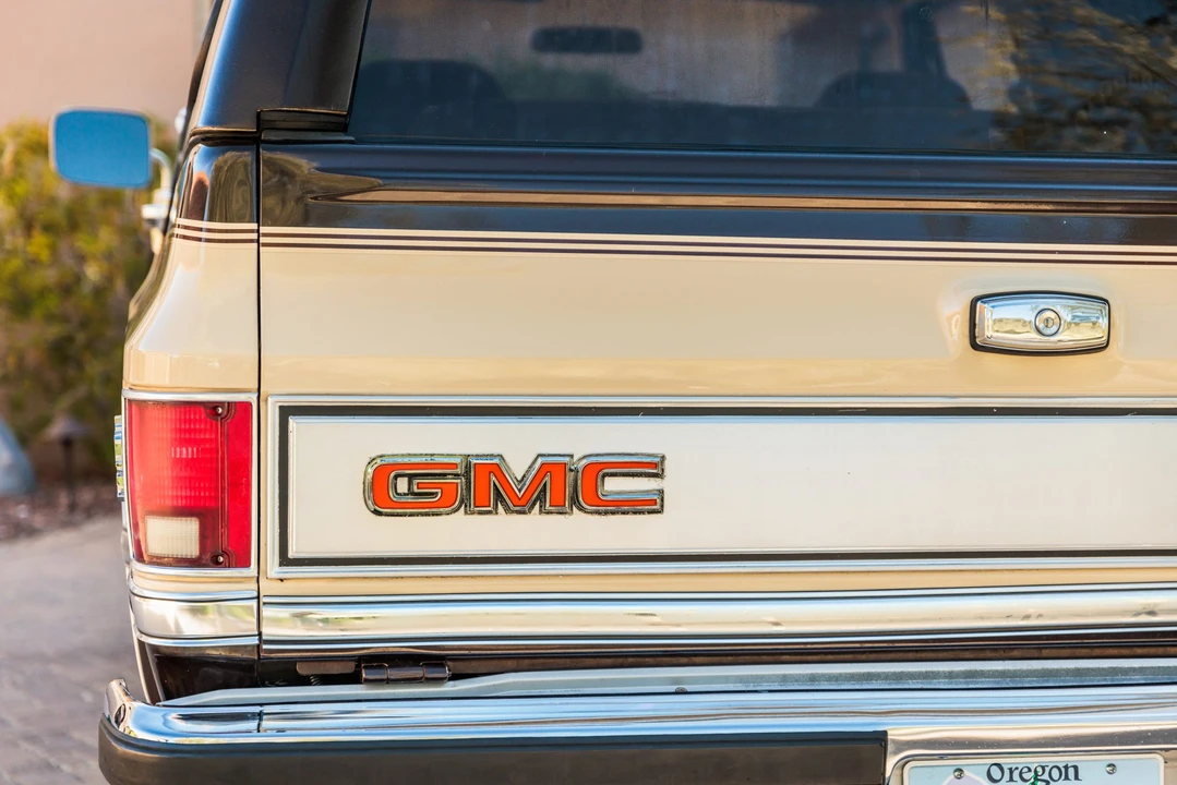 1987 GMC Jimmy 2nd Gen - Image 29 of 31