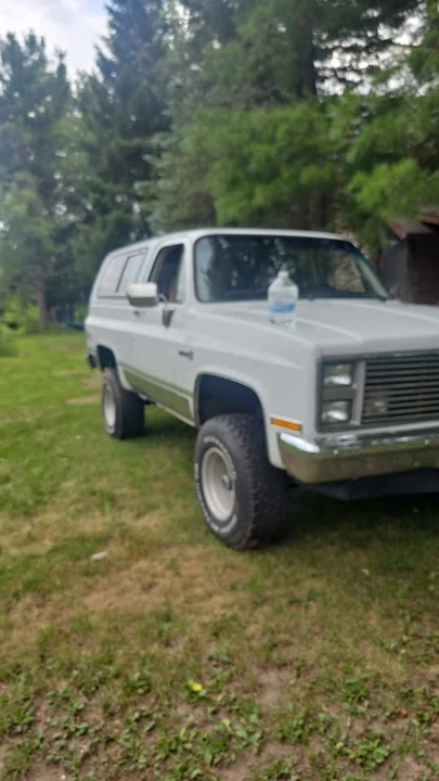 1987 GMC Jimmy 2nd Gen - Image 2 of 5