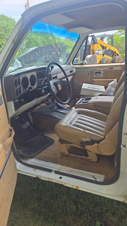 1987 GMC Jimmy 2nd Gen - Image 4 of 5