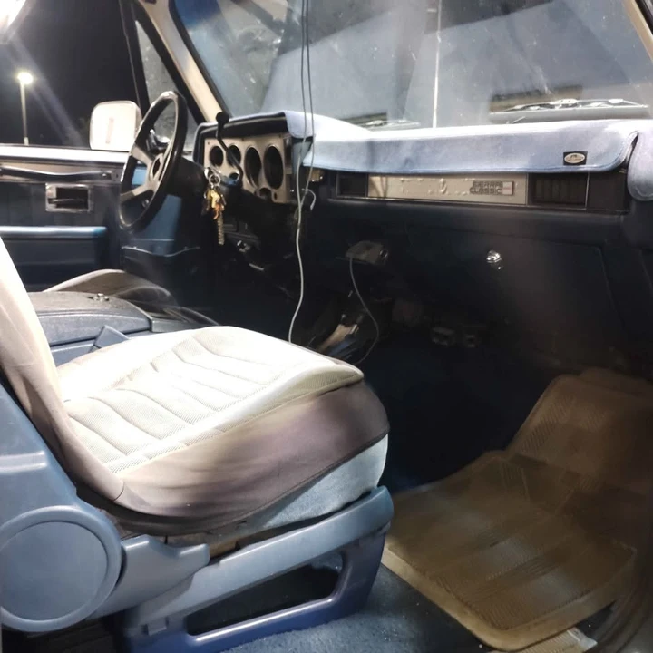 1987 GMC Jimmy 2nd Gen - Image 10 of 20