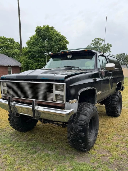 1987 GMC Jimmy 2nd Gen - Image 4 of 7