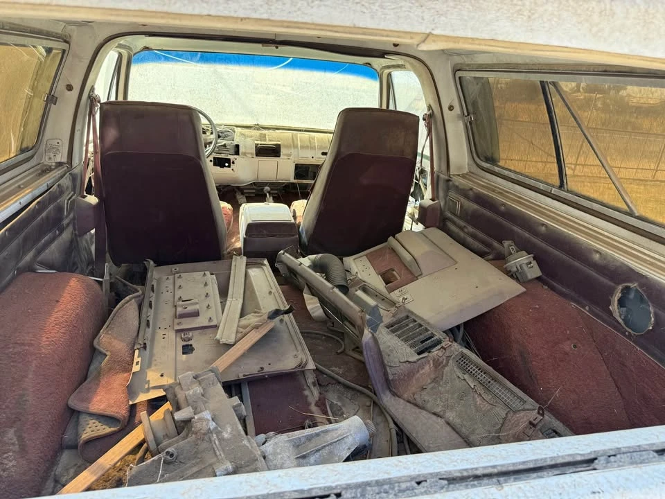 1987 GMC Jimmy 2nd Gen - Image 11 of 15