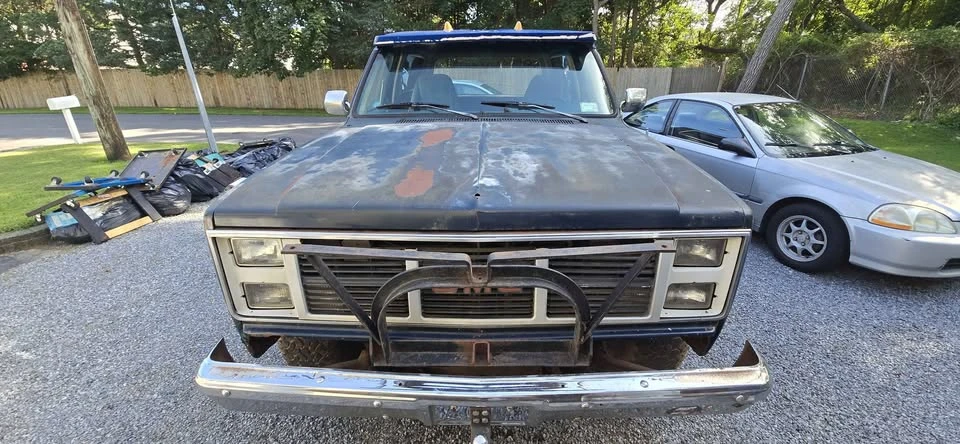 1987 GMC Jimmy 2nd Gen - Image 2 of 17