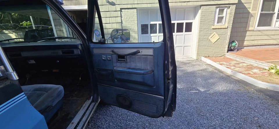 1987 GMC Jimmy 2nd Gen - Image 11 of 17