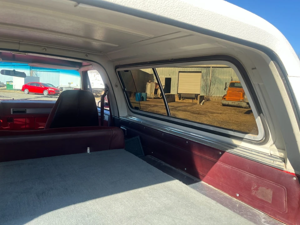 1987 GMC Jimmy 2nd Gen - Image 12 of 21