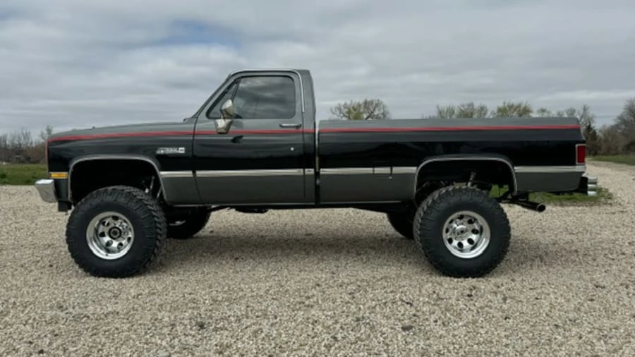 1987 GMC C/K 3rd Gen - Image 5 of 19
