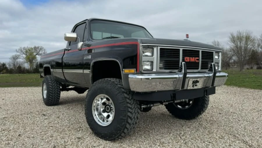 1987 GMC C/K 3rd Gen - Image 4 of 19