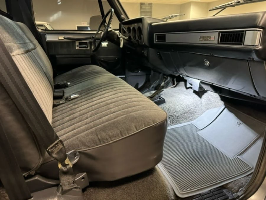 1987 GMC C/K 3rd Gen - Image 8 of 19
