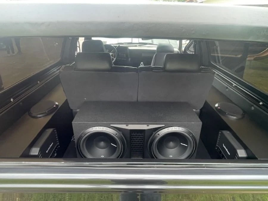 1987 GMC Jimmy 2nd Gen - Image 9 of 10