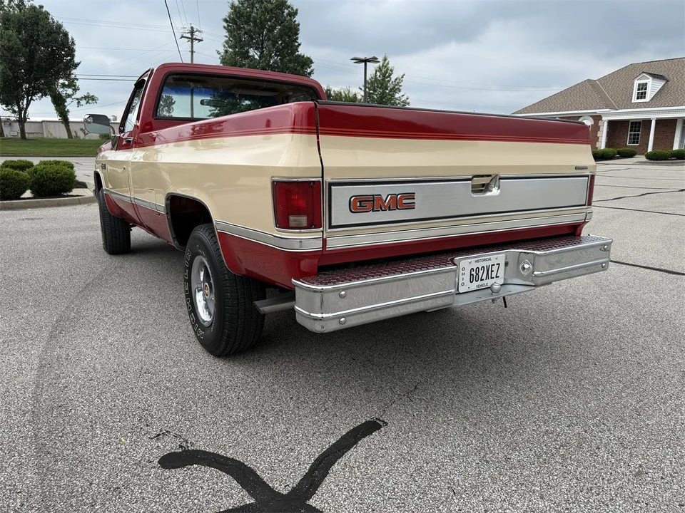 1987 GMC C/K 3rd Gen - Image 4 of 31