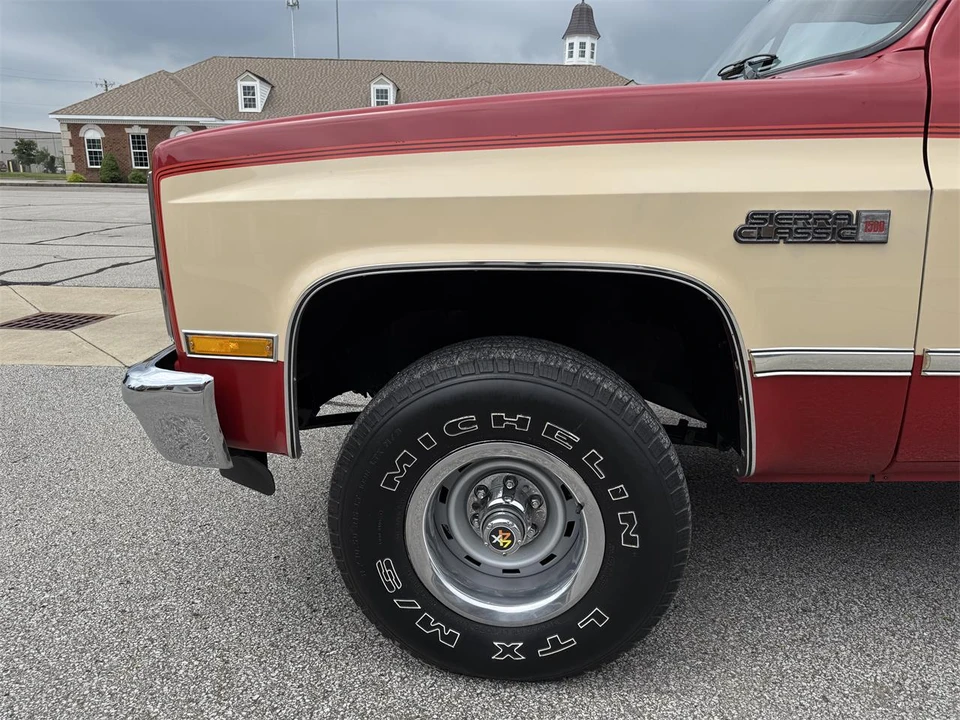 1987 GMC C/K 3rd Gen - Image 16 of 31