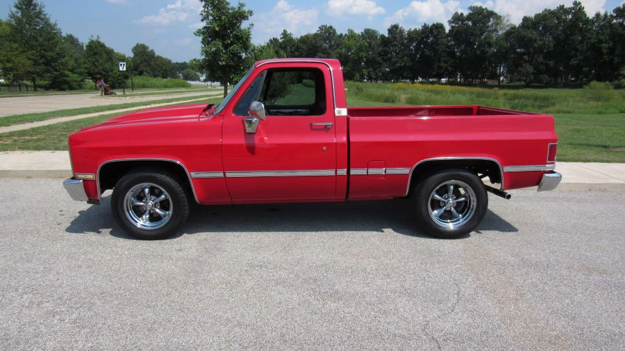 1987 GMC C/K 3rd Gen - Image 2 of 7
