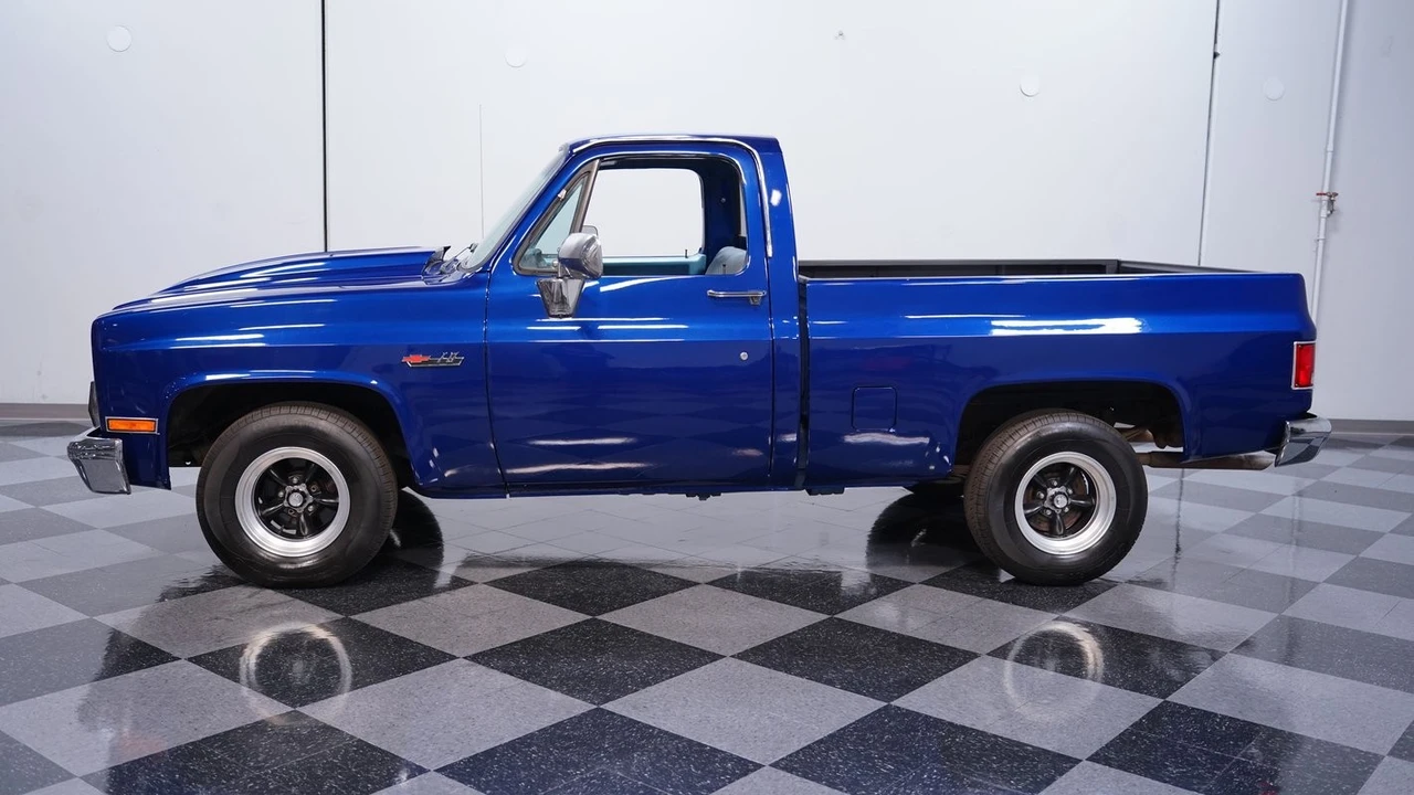 1987 GMC C/K 3rd Gen - Image 2 of 12